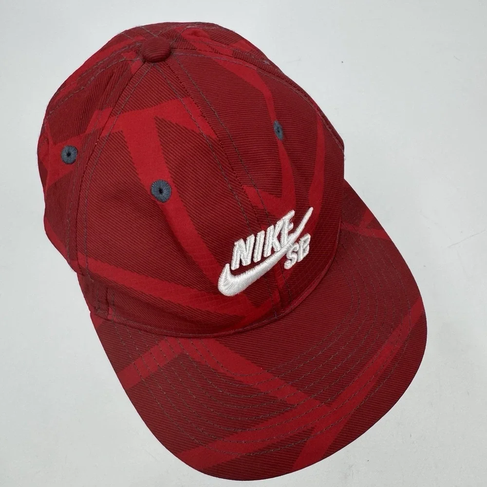 Nike SB Adjustable SNAPBACK Hat RED & WHITE RIPSTOP MATERIAL Youth‎ Skating